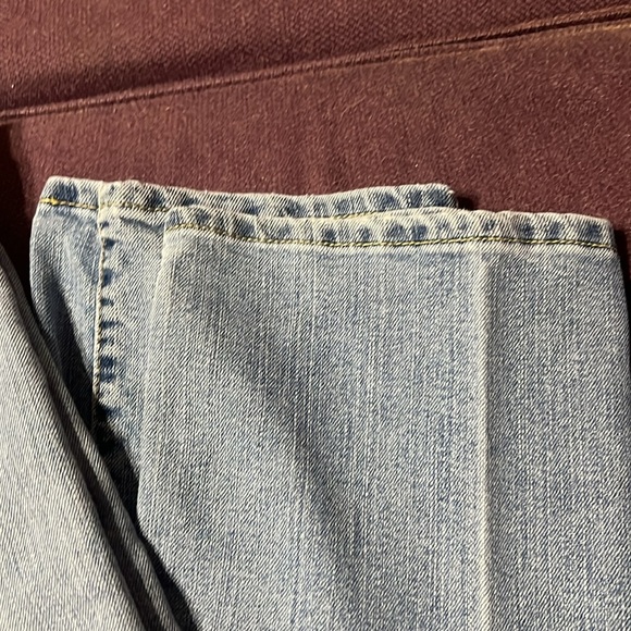 Levi’s 513 slouch boot cut button fly Jean - Picture 3 of 10